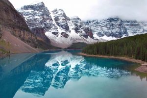 BANFF - Moraine Lake Reflection